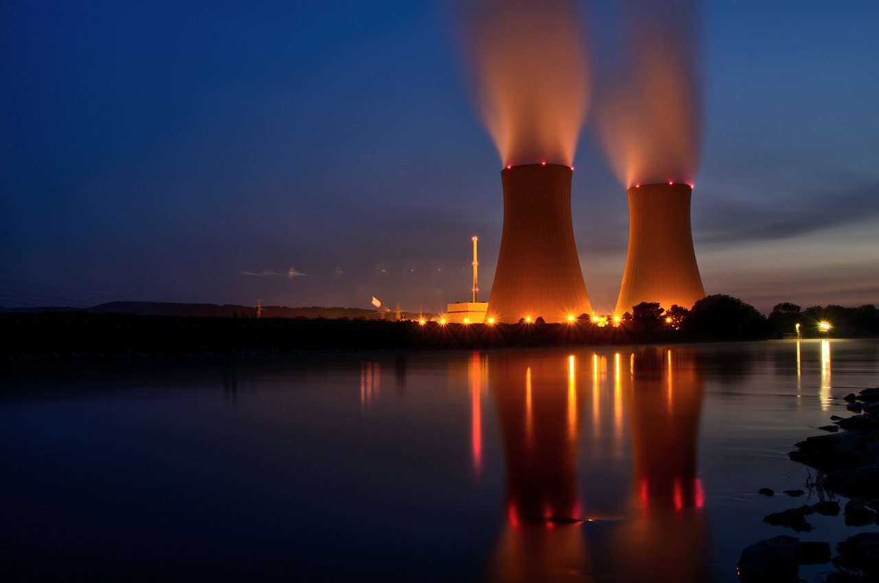 Atomkraft – Geschichte, Entwicklung und Auswirkungen auf die Erde